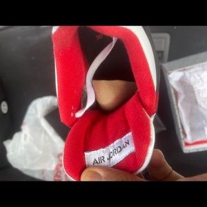 Jordan 4’s fire red